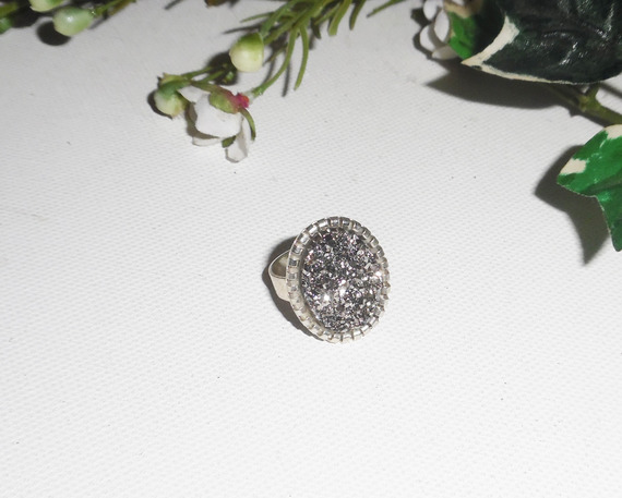 Original Cabochon-Ring mit Pyritstein auf verstellbarer Ringschiene