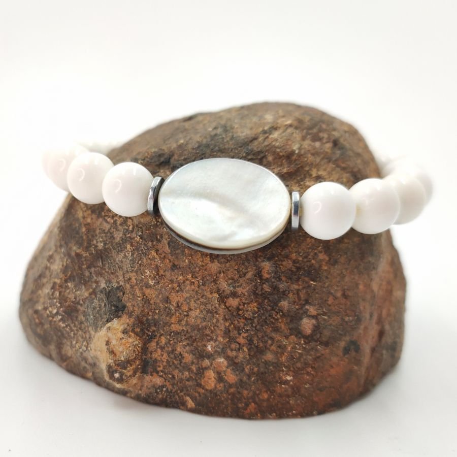 Herrenarmband aus weißen Muscheln und Perlmuttpaletten