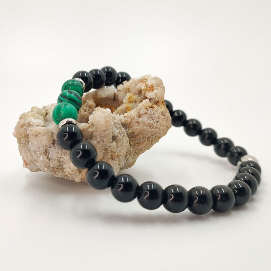 Herrenarmband aus Malachitstein mit Onyx und Edelstahlperlen