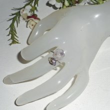 Ring aus Blumen und Stein aus violettem Amethyst und 925er Silber